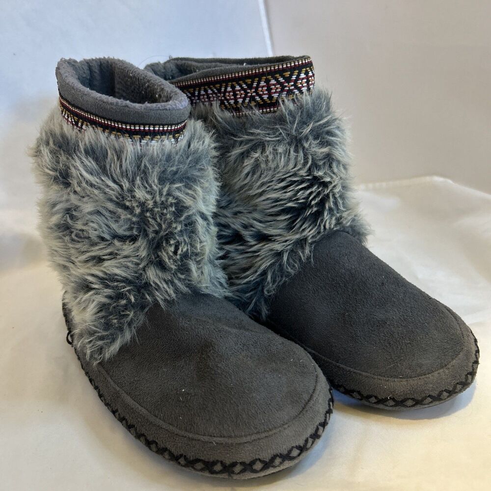 #8483 MADDEN GIRL GRAY SLIPPERS SIZE SMALL
